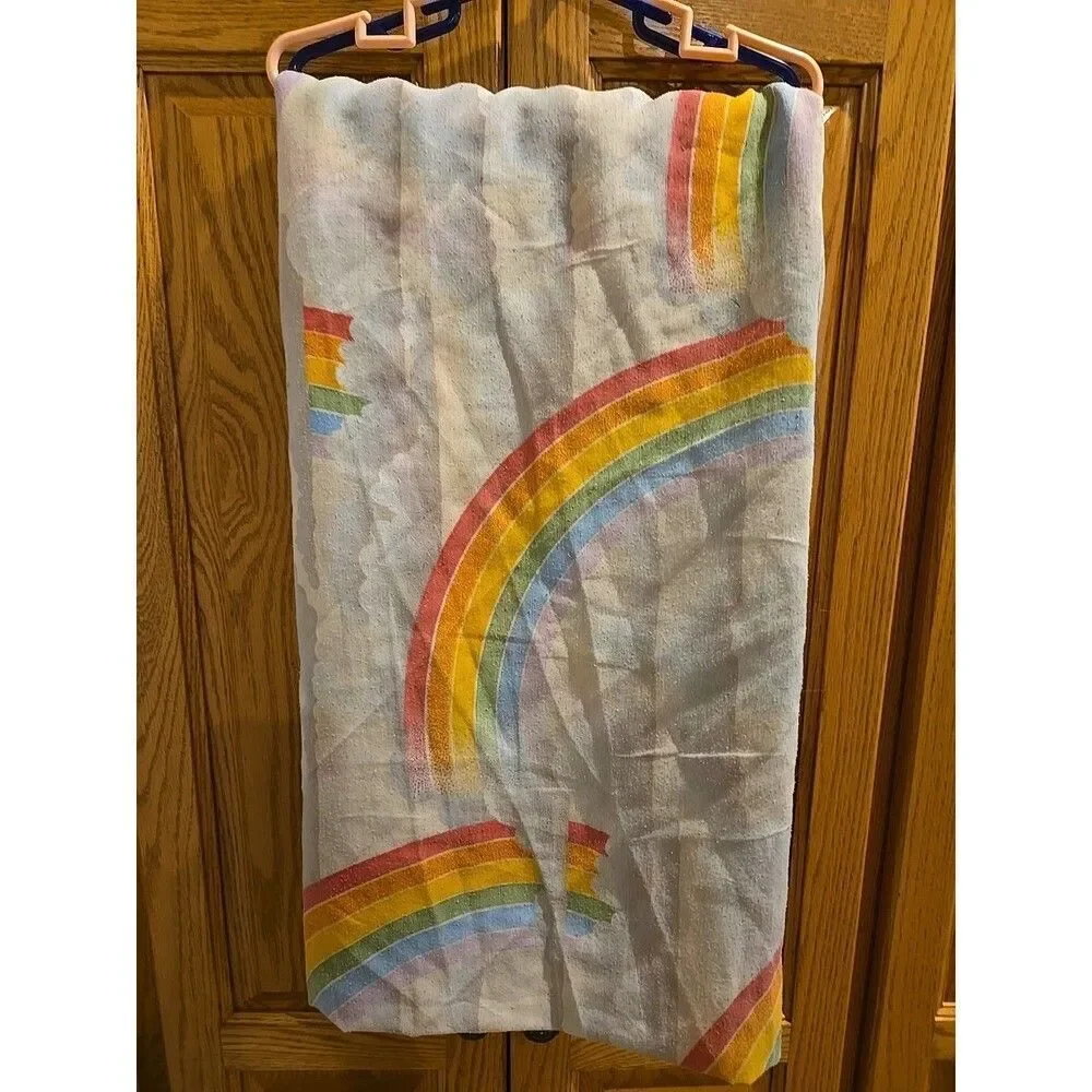 Vintage RN 64155 1 Full Bed Rainbow Cloud Flat Sheet 77 x 97